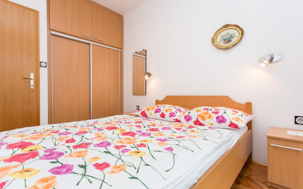 Apartments Lucija Baška Eksteriør billede