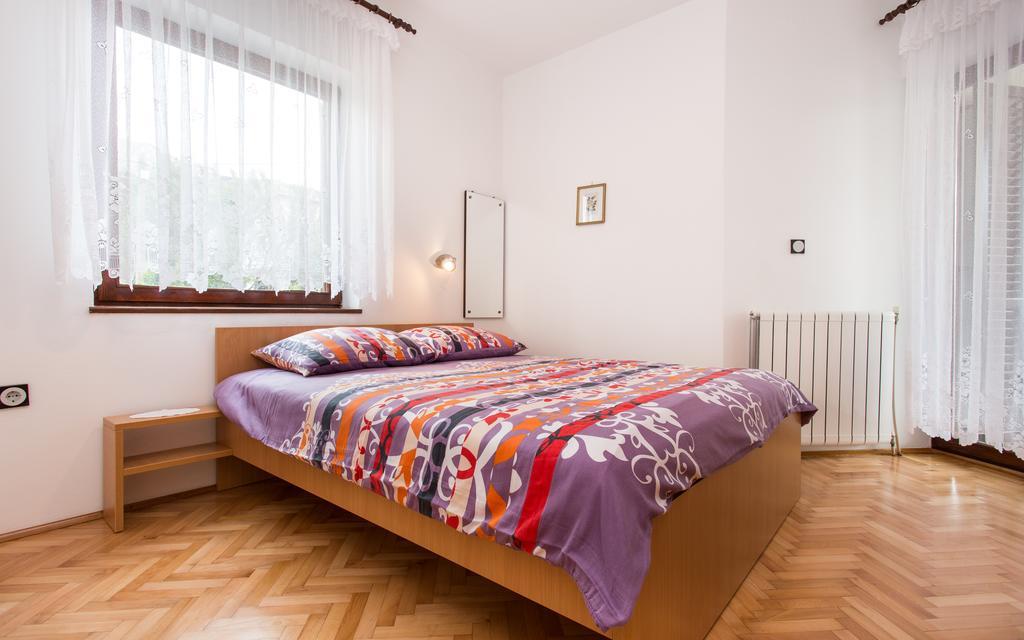 Apartments Lucija Baška Eksteriør billede