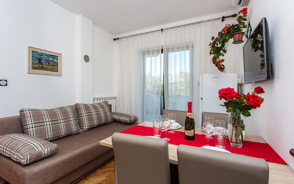 Apartments Lucija Baška Eksteriør billede